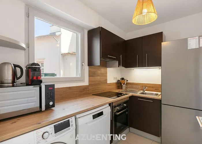 Lägenhet Azurenting - T3 Coeur D'antibes - Clim - Parking *