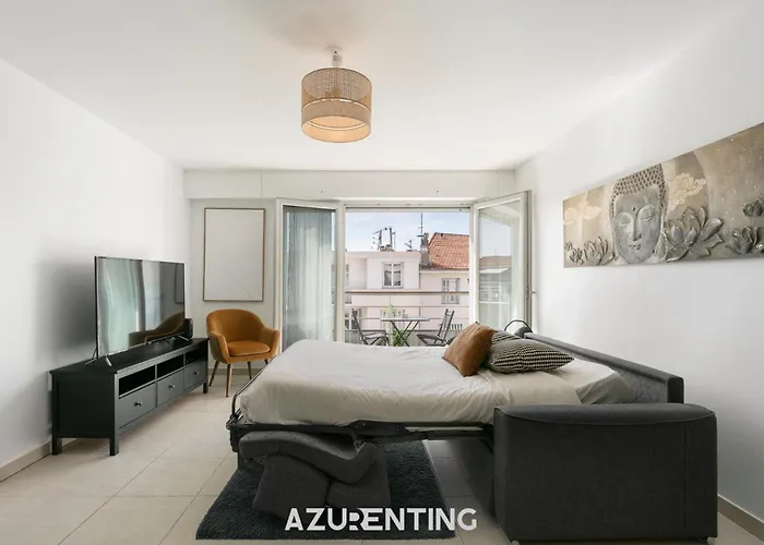 Lägenhet Azurenting - T3 Coeur D'antibes - Clim - Parking Antibes